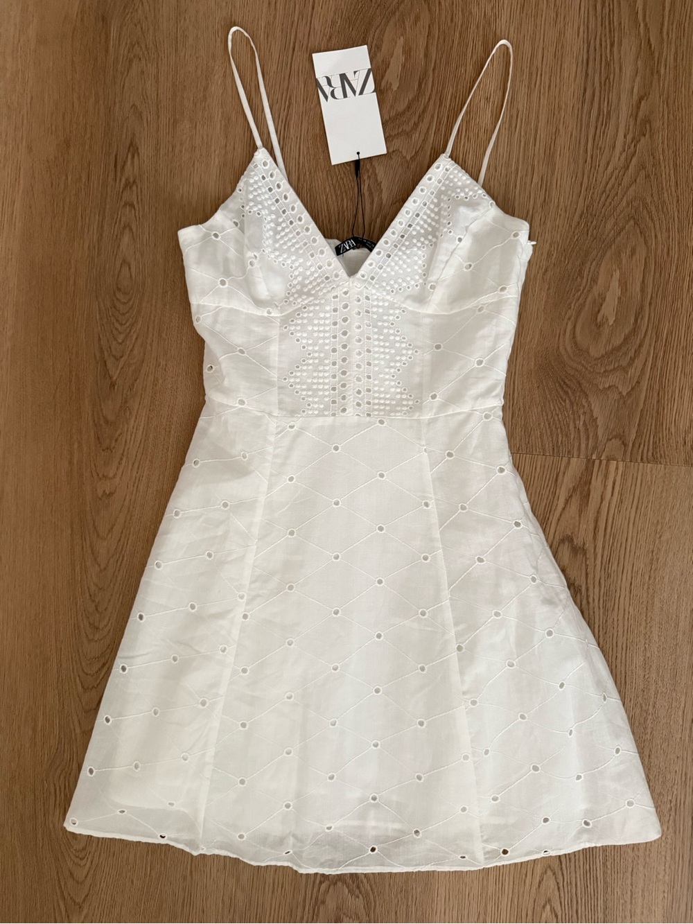 Zara white eyelet mini dress with openwork and v-neck